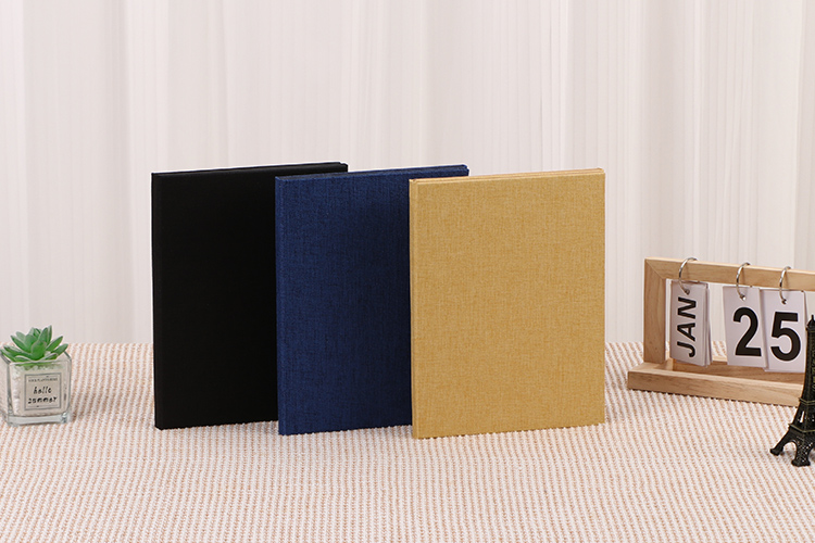 Album photo avec papier collant