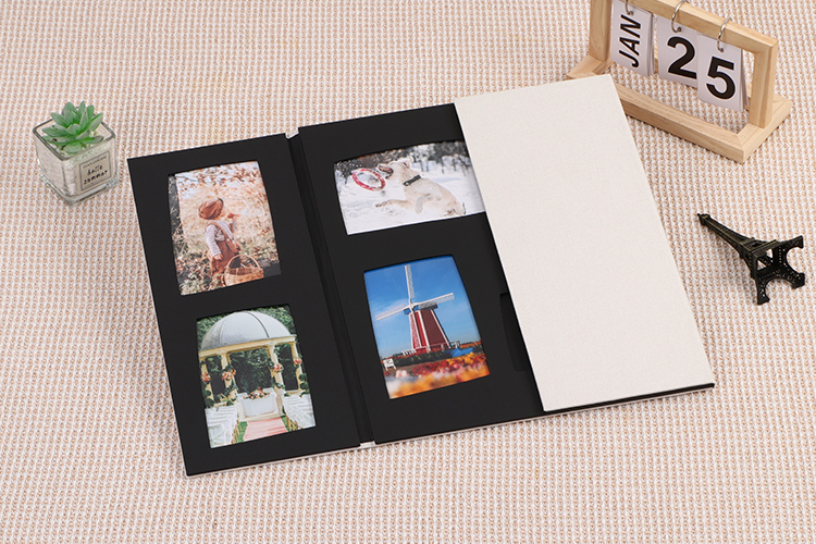 Álbum de fotos com páginas de papel preto