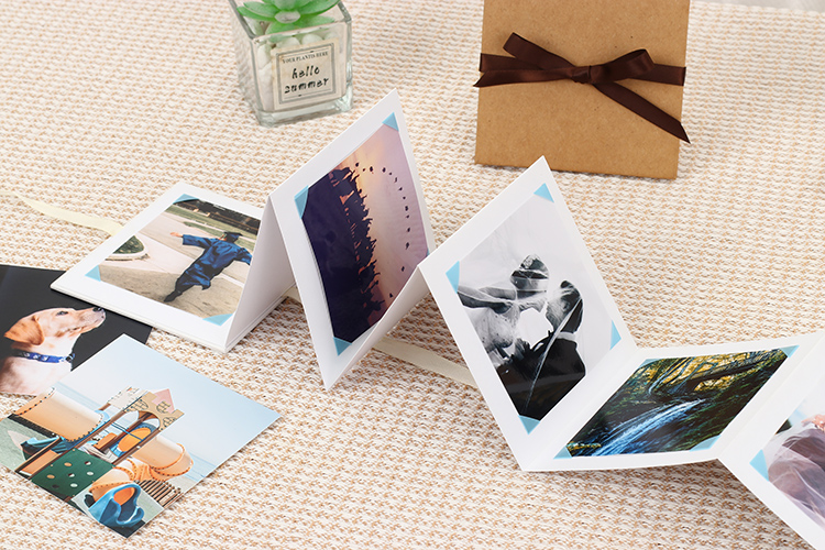 Álbum de fotos com papel preto